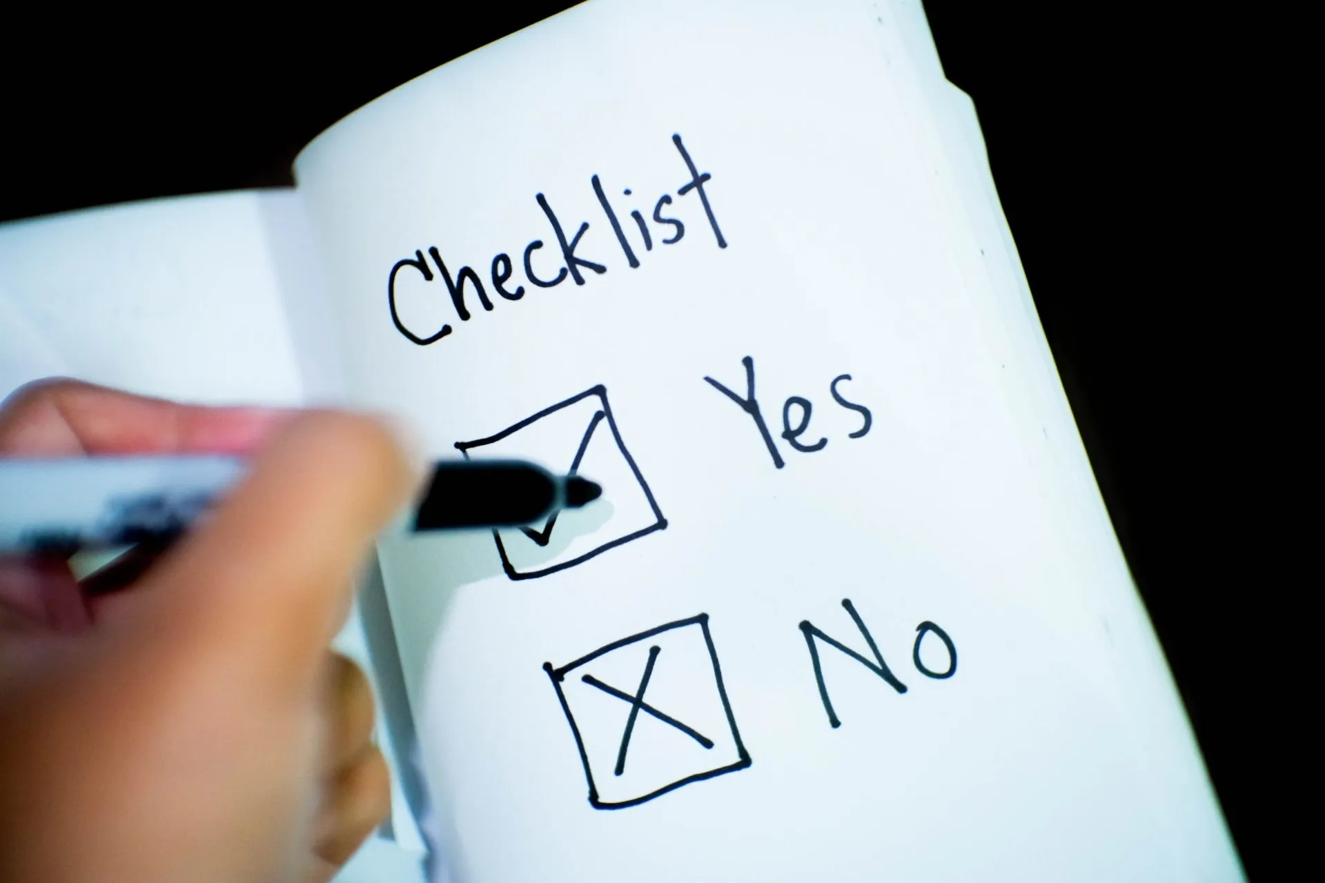 Moving Out of State Checklist: Preparation Steps & Cost-Saving Tips